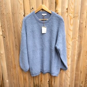 Easel  Los Angeles Oversized Fuzzy Sweater